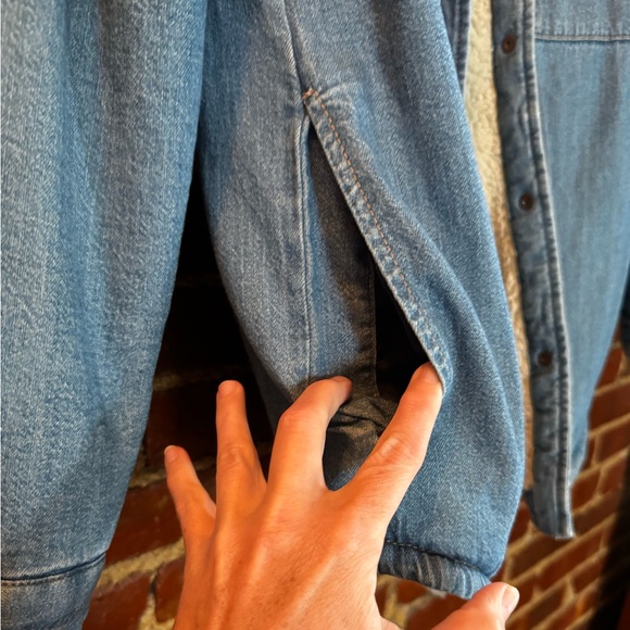 NWT Levis Wool-Lined Demin Shacket - Size S - Picture 2 of 4